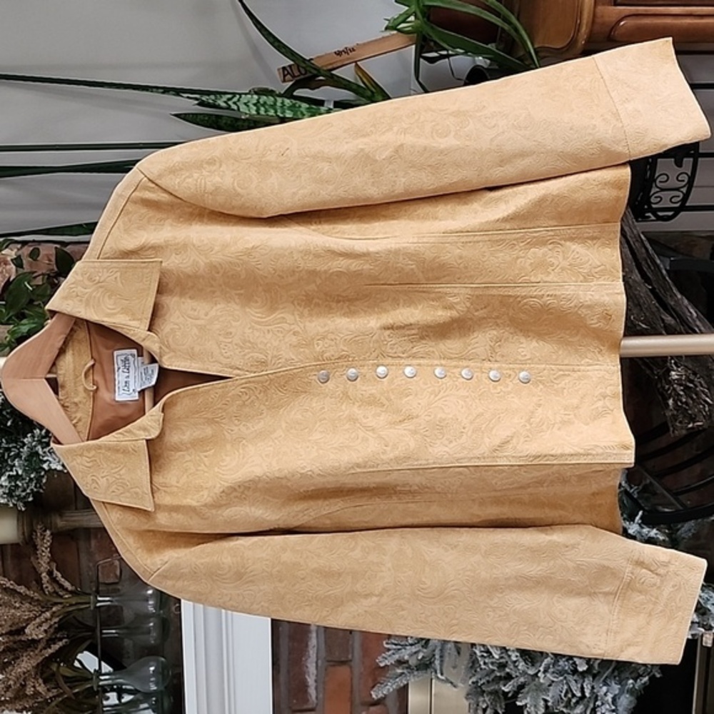 VNTG Live a Little Leather Suede Floral Embossed SnapDown Pocketed Jacket Tan Lg